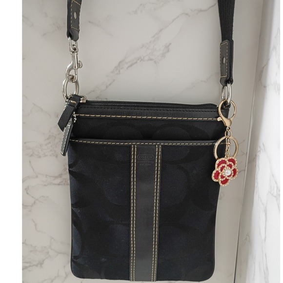 Coach Handbags - COACH Vintage Signature Stripe Black Jacquard Swingpack Crossbody Bag - EUC